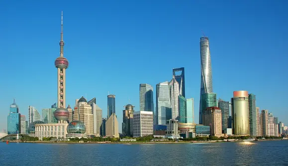 上海天台清与陆家嘴三件套景观：能近距离俯瞰外滩璀璨夜景的高空酒吧有哪些